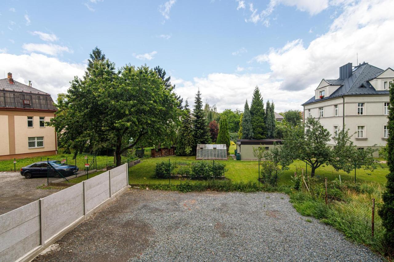 Apartment Hotel Stud Mb Острава Екстер'єр фото