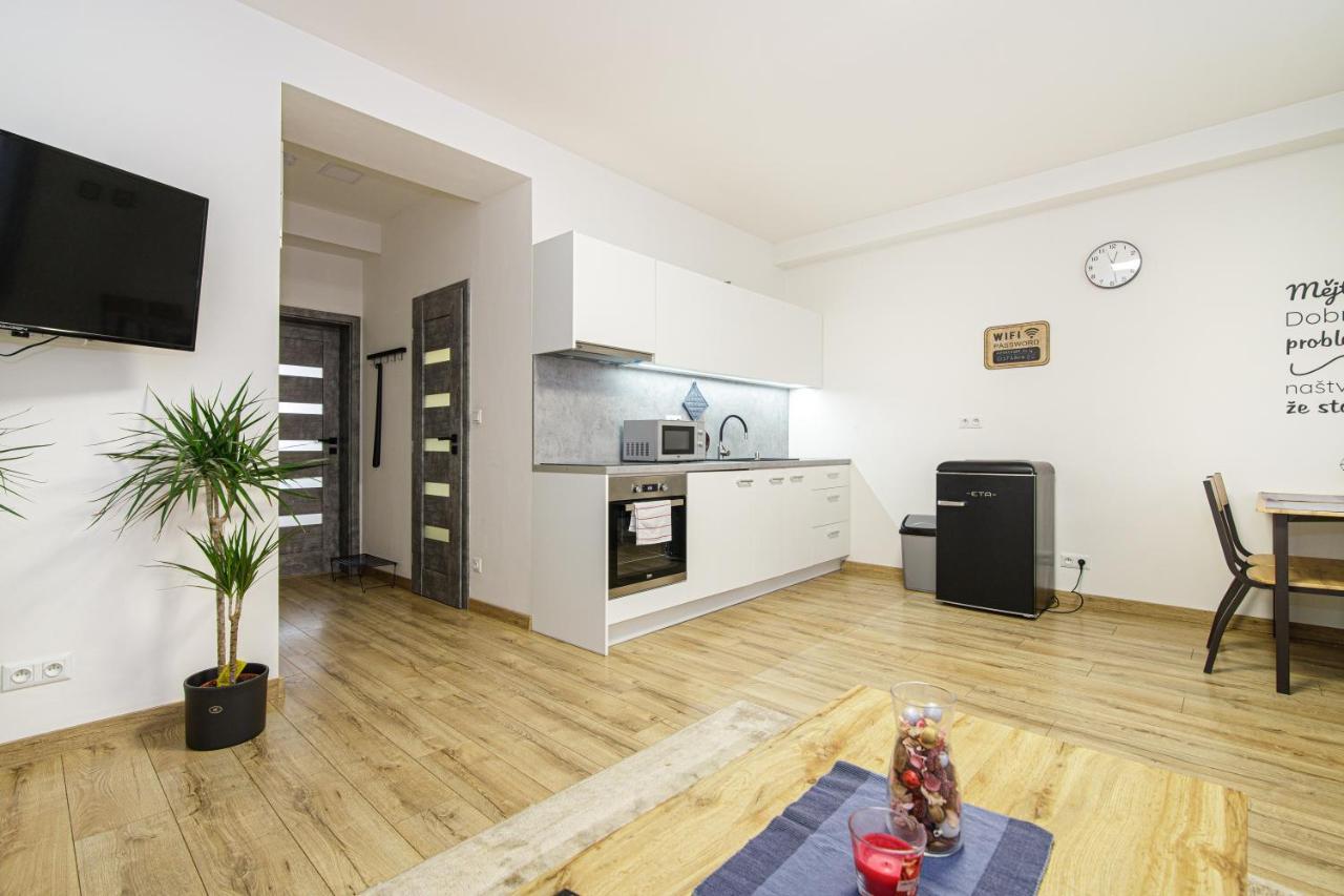 Apartment Hotel Stud Mb Острава Екстер'єр фото